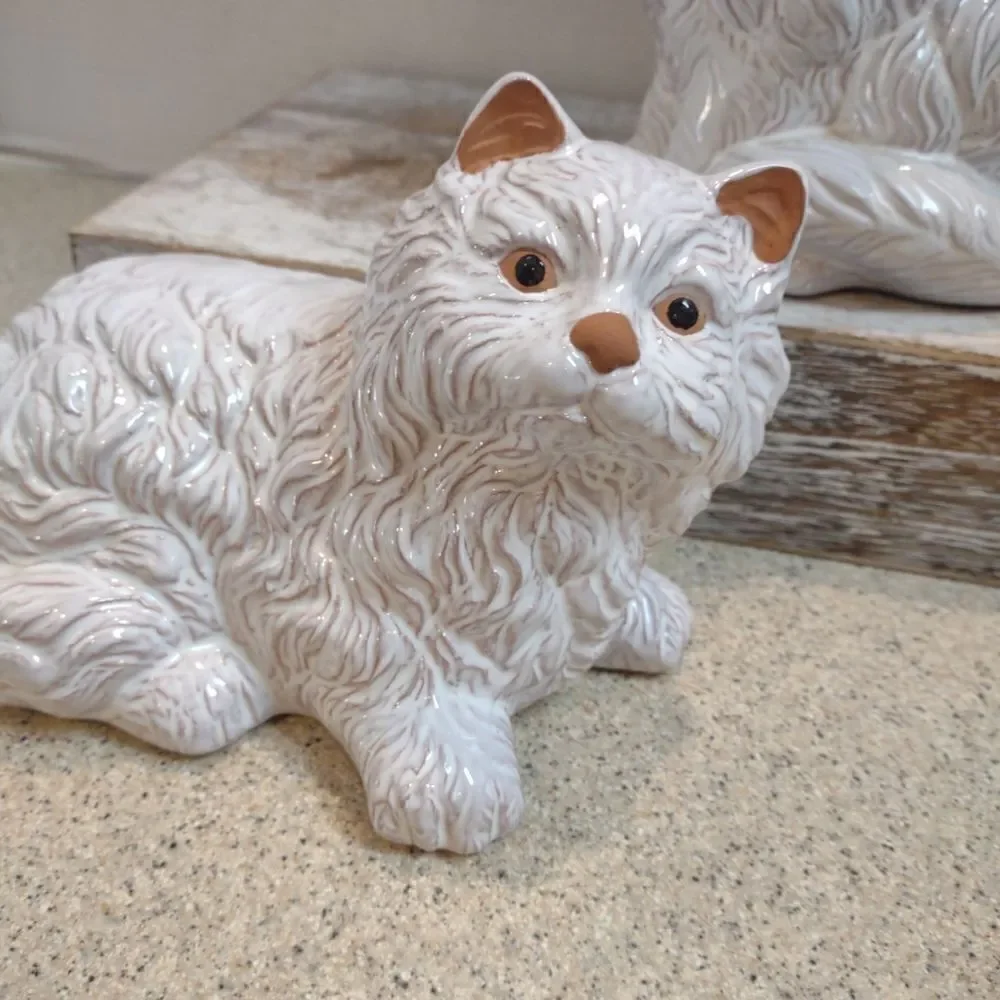 👍 White Persian Cat and Kitten Set of 2 Terracotta Figurines. C1